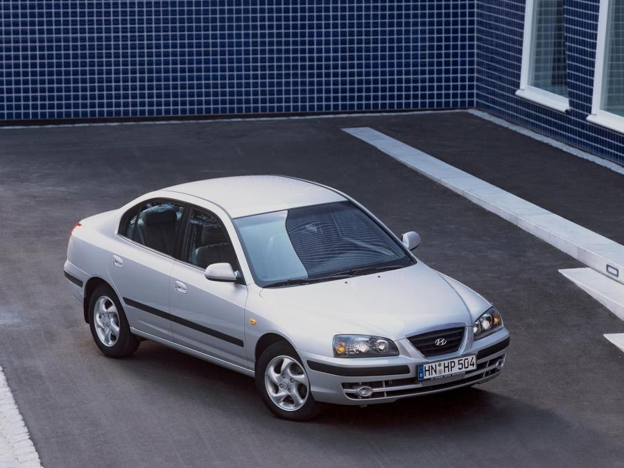  Hyundai Elantra Sedan 2003 года  (фото 11 из 15)